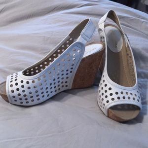 NEW Kenneth Cole Reaction wedges